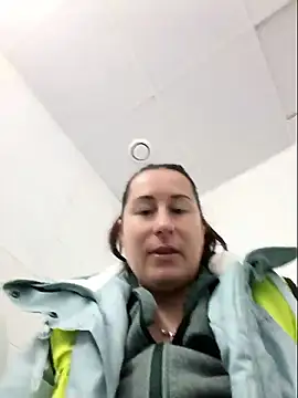 bichota85 online show from January 12, 11:59 am