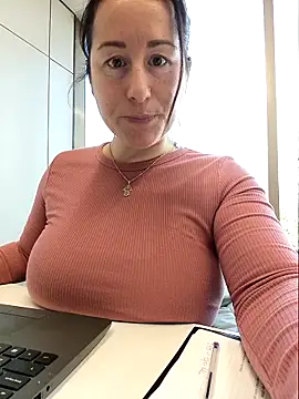 bichota85 online show from February 9, 11:12 am