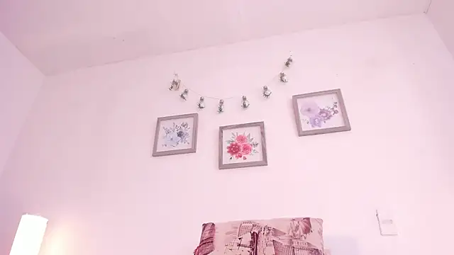 mely rosse  online show from February 5, 3:26 pm