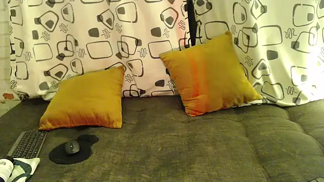 Snapshot of Cataleya_naz chatting on October 3, 3:00 am Cataleya naz online show from October 3, 3:00 am