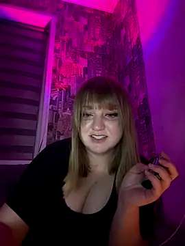 Snapshot of GretieLee chatting on October 20, 4:32 pm GretieLee online show from October 20, 4:32 pm