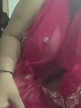 hottyshanaya online show from July 18, 7:05 pm