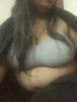 hottyshanaya online show from February 8, 3:27 pm