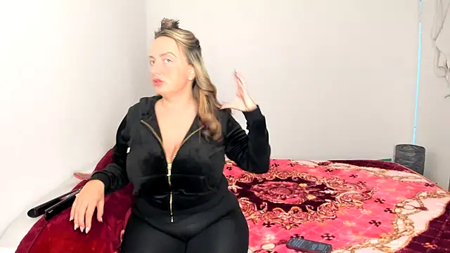 QueenStacyxox online show from September 29, 7:08 pm