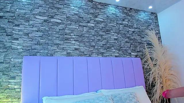 danna 999  online show from October 4, 12:05 am