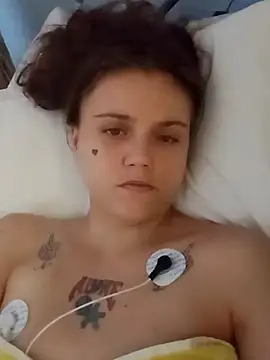 Snapshot of cicithtbitch chatting on October 29, 5:37 pm cicithtbitch online show from October 29, 5:37 pm