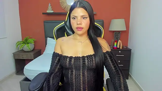 Snapshot of molly_lovee_ chatting on September 29, 12:10 pm molly lovee online show from September 29, 12:10 pm