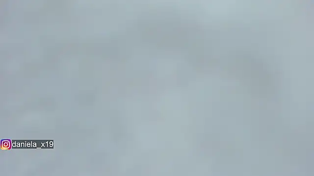 Snapshot of Daniela_x19 chatting on October 21, 12:36 am Daniela x19 online show from October 21, 12:36 am