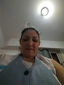 Lunita86 online show from June 3, 3:51 am