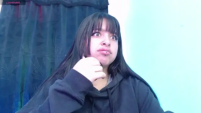 Snapshot of queen_salomme chatting on October 9, 11:58 am queen salomme online show from October 9, 11:58 am