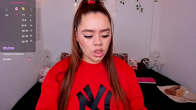 isabella arias2 online show from April 9, 6:19 am