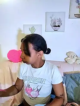 Suzanelee1 online show from September 22, 1:31 pm