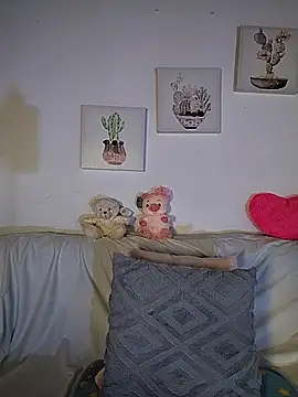 Suzanelee1 online show from November 1, 7:07 pm