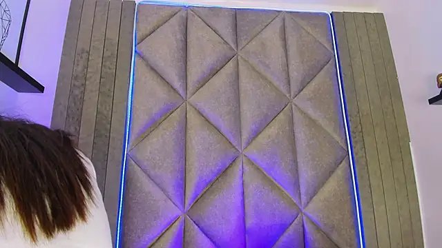 KeendraFox  online show from September 22, 7:34 pm