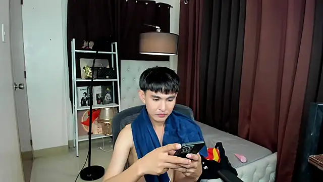 Snapshot of UncensoredCock chatting on September 27, 11:01 pm UncensoredCock online show from September 27, 11:01 pm