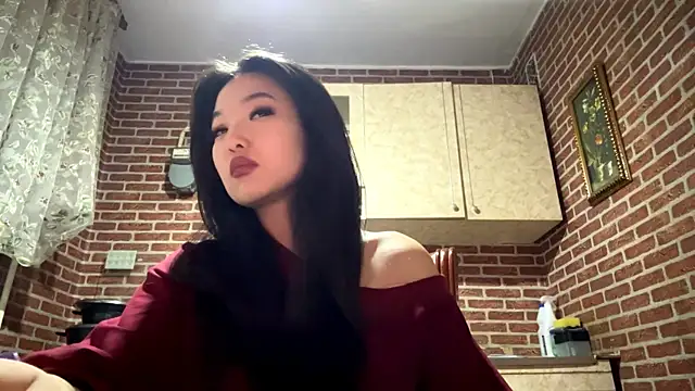 EmmaLeexth online show from April 6, 2:07 pm