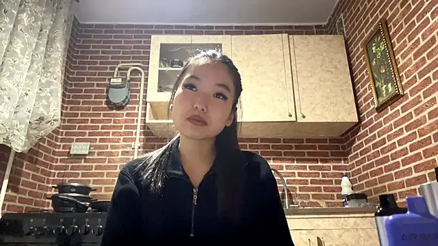 EmmaLeexth online show from November 6, 1:39 pm