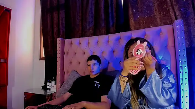 ANLLELOAndANGELA online show from April 8, 4:09 pm