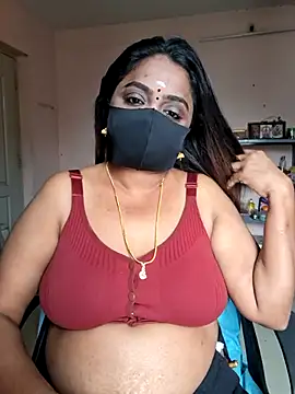 queendivya online show from July 18, 9:45 am