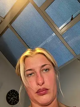 BabyBluexox online show from April 26, 7:33 pm