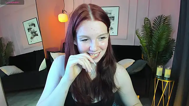 Snapshot of Layla_Glam chatting on October 19, 1:46 pm Layla Glam online show from October 19, 1:46 pm