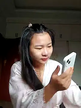 Snapshot of emiu_xinh03 chatting on September 24, 4:33 am emiu xinh03 online show from September 24, 4:33 am