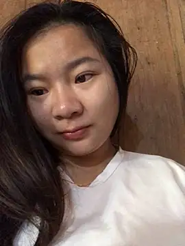 Snapshot of emiu_xinh03 chatting on October 23, 12:38 am emiu xinh03 online show from October 23, 12:38 am