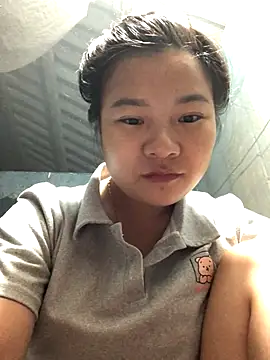 Snapshot of emiu_xinh03 chatting on October 10, 3:17 pm emiu xinh03 online show from October 10, 3:17 pm