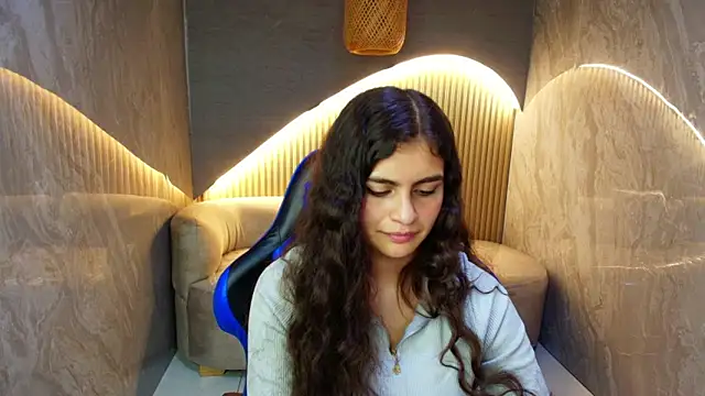 dany r  online show from October 28, 1:17 pm