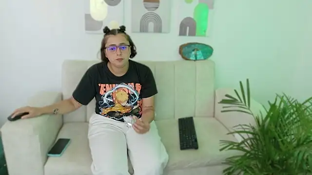 dirty feelena online show from October 7, 9:52 pm