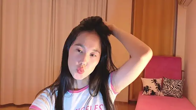 Reina  chan online show from September 21, 6:28 pm