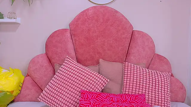 MyApril   online show from November 14, 11:54 am