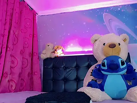 Snapshot of DaliaBacil25 chatting on September 30, 2:39 am DaliaBacil25 online show from September 30, 2:39 am