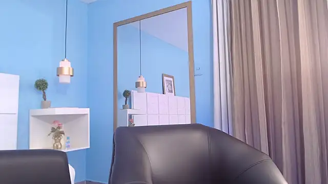 PenelopeBond online show from September 23, 2:15 pm