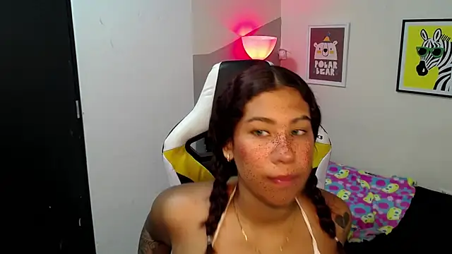 Snapshot of La_tokisha chatting on September 23, 12:42 am La tokisha online show from September 23, 12:42 am
