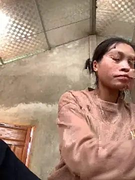 Halyy xx online show from October 28, 5:13 am