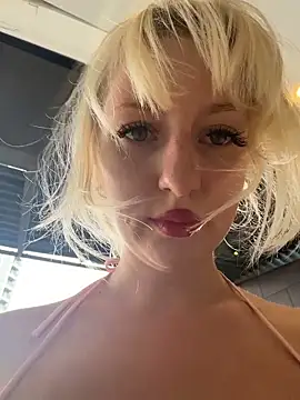 RonnieKiss online show from March 8, 9:02 am