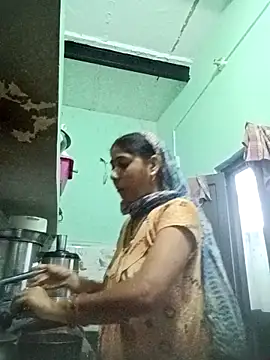 Cute-Charvii online show from April 1, 1:17 am