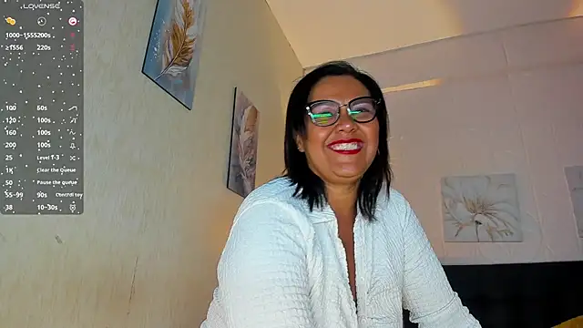 EmillyLim online show from November 7, 8:36 pm