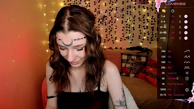 LinaBlossom  online show from October 31, 9:57 am