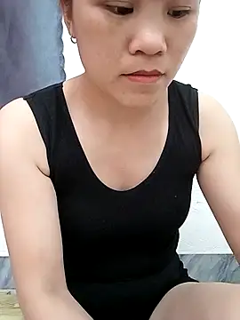 Norah-h online show from April 11, 2:43 pm