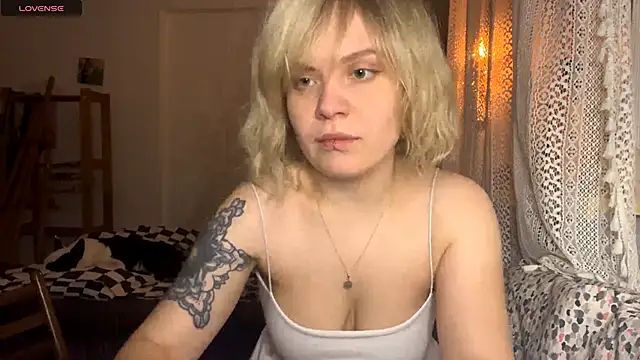 SabrinaFolts online show from November 22, 3:15 pm