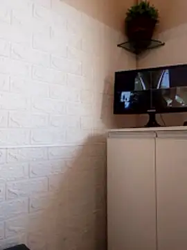 Crislove22 online show from October 27, 4:57 pm