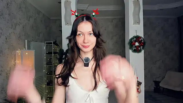 ReneeLippeatt online show from December 20, 7:29 pm