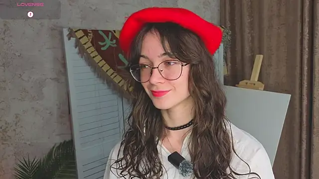 ReneeLippeatt online show from November 29, 8:35 pm