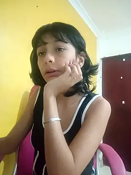 xoxo milk online show from October 17, 5:05 pm