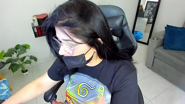 Snapshot of Miel_82 chatting on October 10, 12:21 pm Miel 82 online show from October 10, 12:21 pm