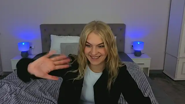 AlinaLiii online show from April 25, 7:22 pm