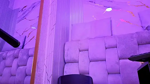 yliria010 online show from September 27, 3:58 am