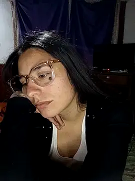 Snapshot of lucixxx14 chatting on October 19, 4:47 am lucixxx14 online show from October 19, 4:47 am